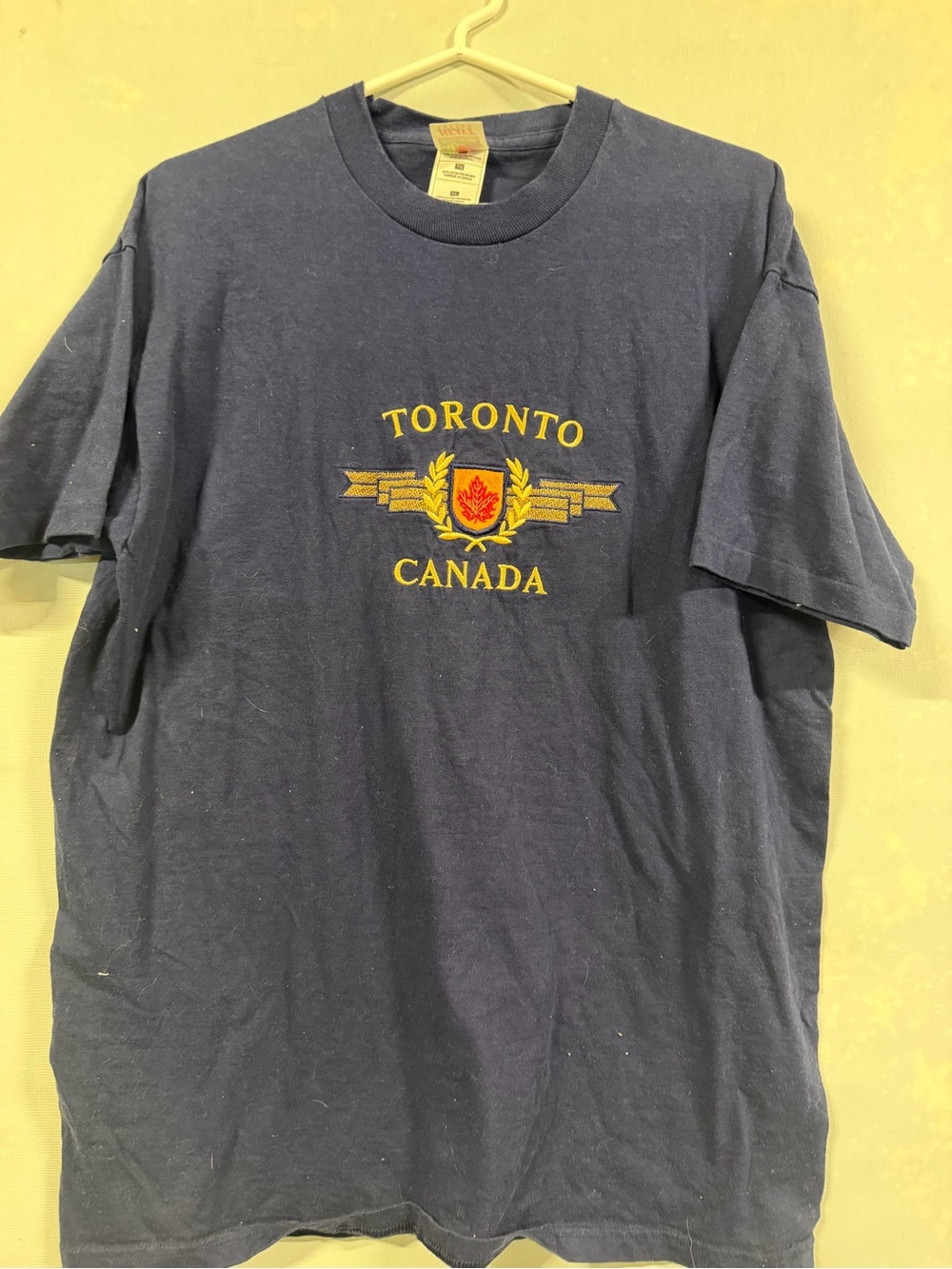 Fruit of the Loom XL Navy Embroidered Toronto, Canada Tee Shirt